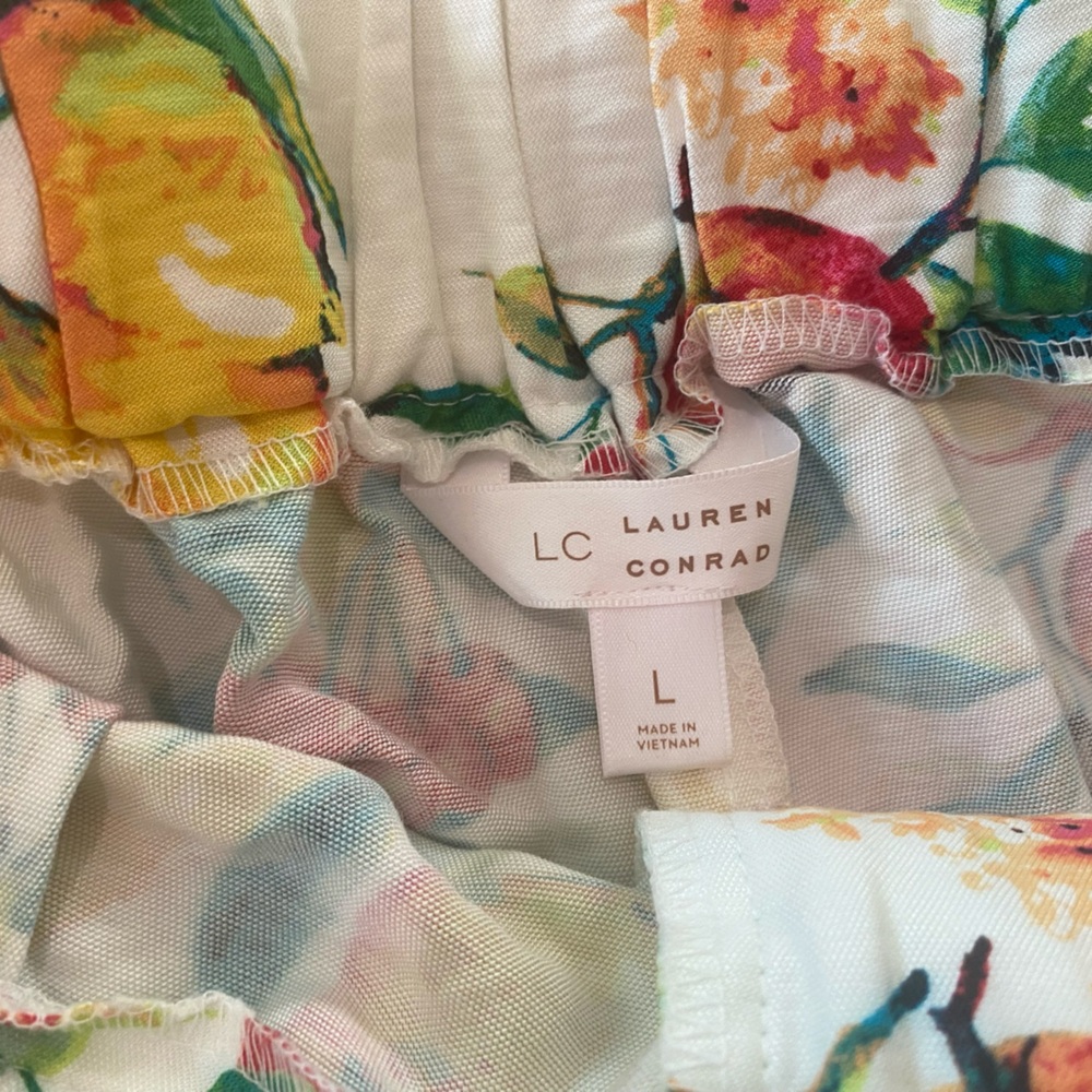 LC Lauren Conrad White High-Waist Fruit & Floral Tie-Front Shorts - Picture 2 of 4